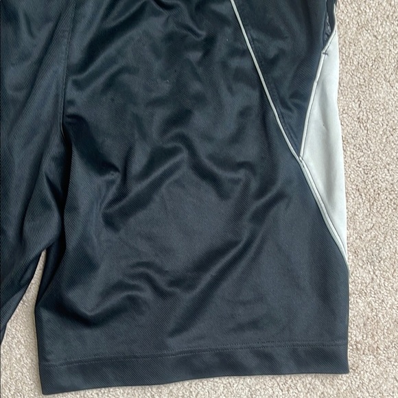 Nike Black and White Athletic Shorts Performance Fit - Picture 7 of 7